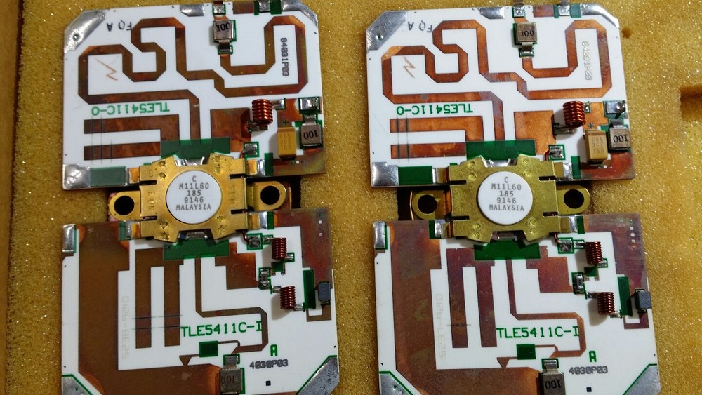 2 motorola pa modules tle5411c nos