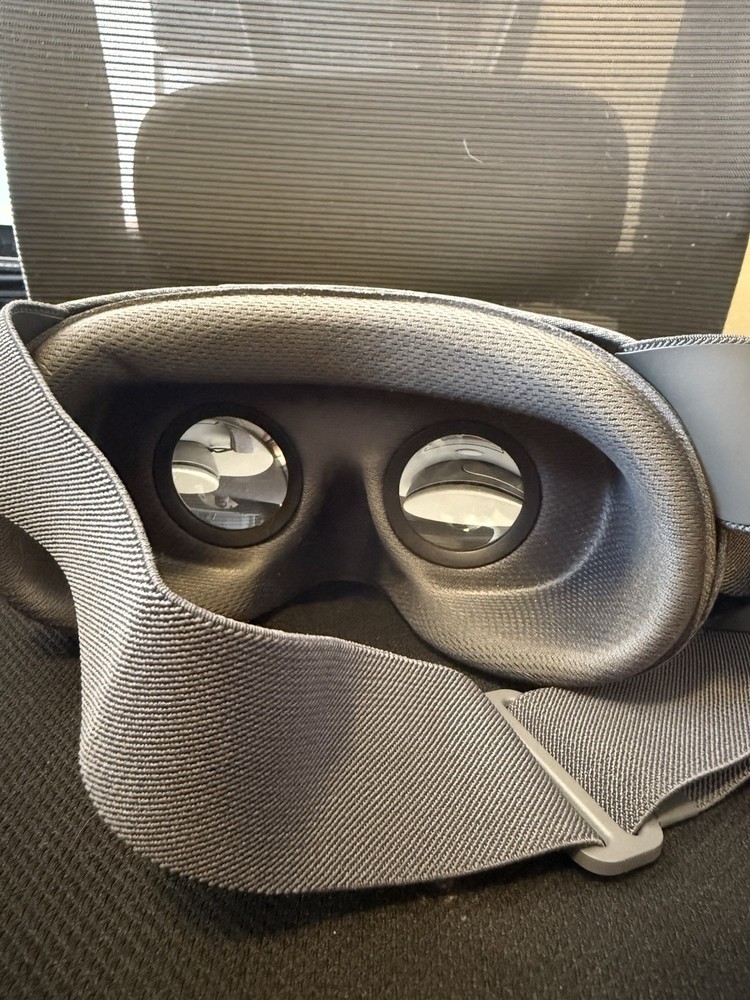 Google Daydream View VR Headset Slate