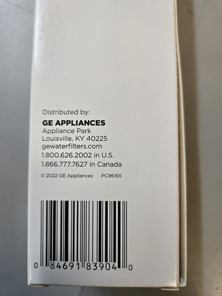 GE Universal Long Life Refrigerator Water Filter Model #GXRTLL