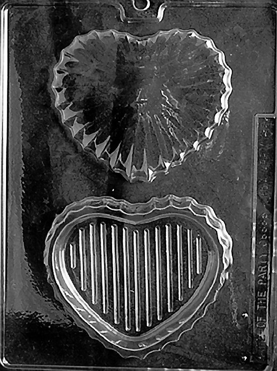 MEDIUM HEART POUR BOX mold Chocolate  V66 Candy soap making boxes valentines