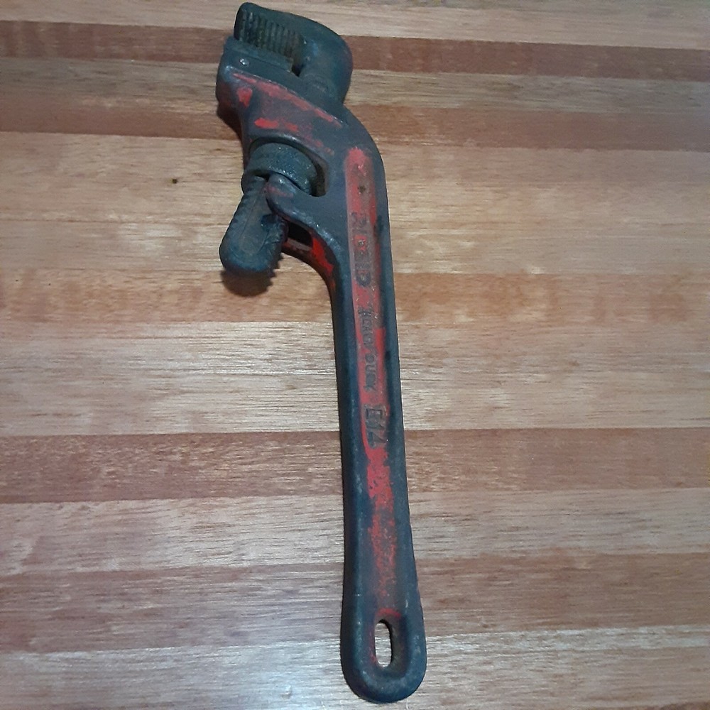 RIDGID E14, OFFSET ANGLE PIPE WRENCH ELYRIA, OHIO U.S.A.