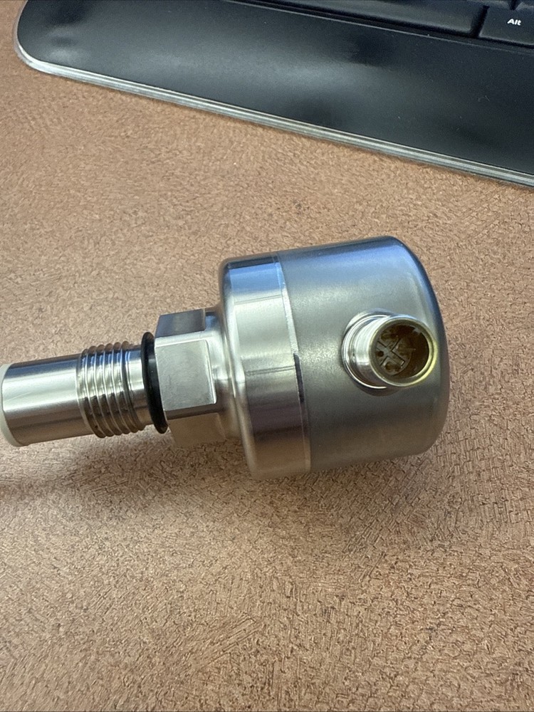 IFM Temperature Transmitter TCC551 About 40” Long