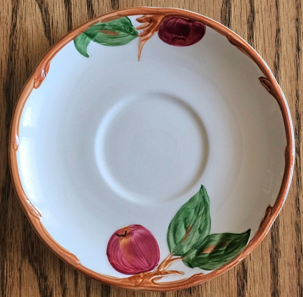 FRANCISCAN APPLE USA - 42 Pieces