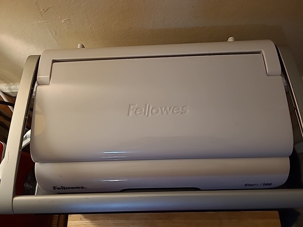 Fellowes Star Comb Binding Machine 150+