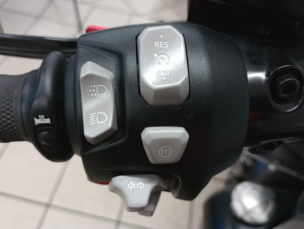 2021 TRIUMPH ROCKET 3 ROCKET 3 GT TRIPLE BLACK LEFT SWITCH GEAR
