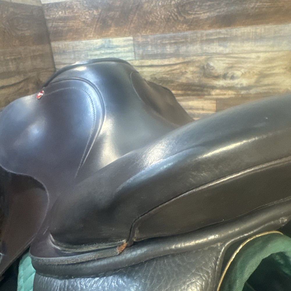 17" Albion K2 Jump Saddle