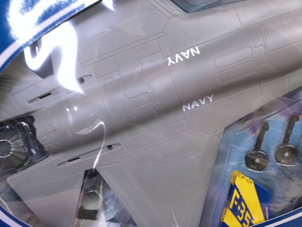 F-35 Navy Fighter Jet Stand Basic Model Kit 21435 - WATER DAMAGED BOX