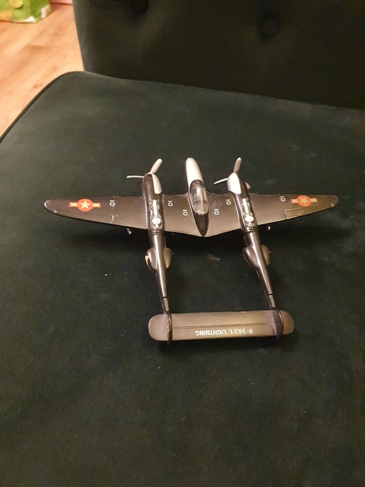 P-38 Lightning - Pullback Airplane Model