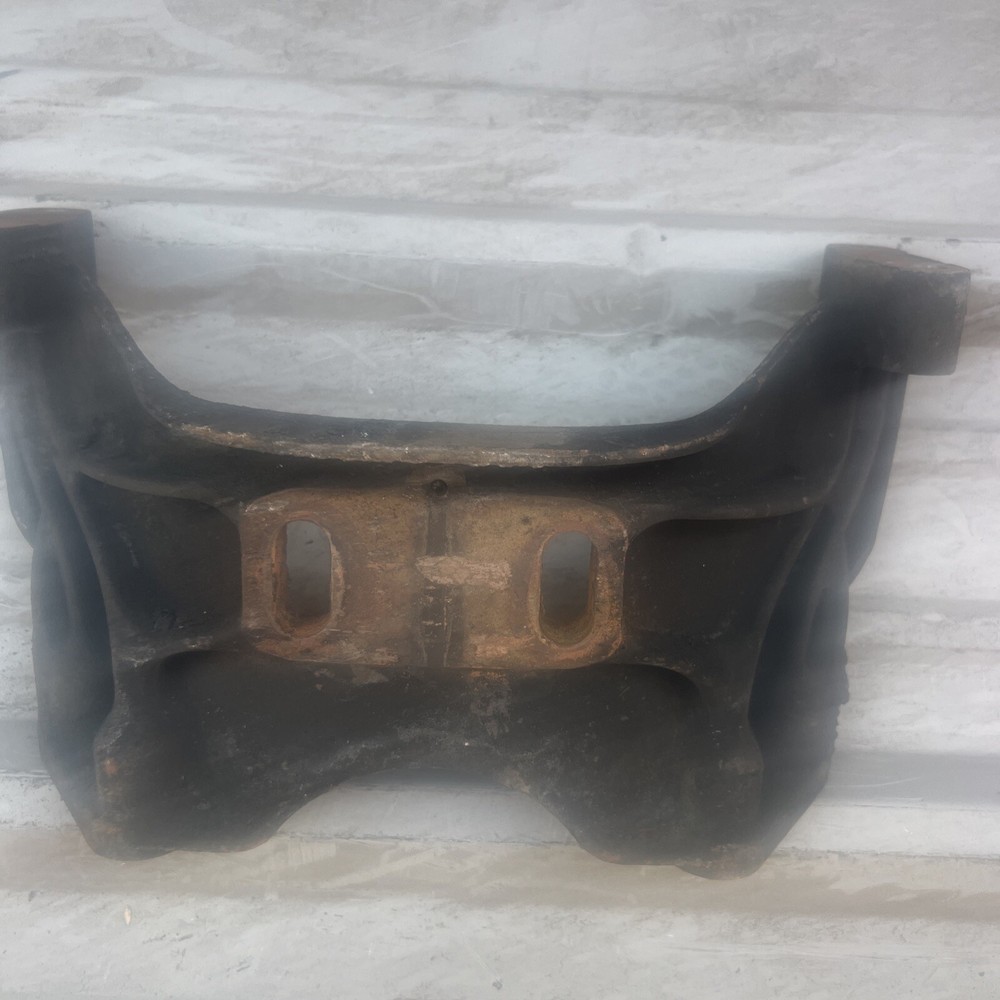 Detroit Diesel DD15 Engine Mount A47222321 04