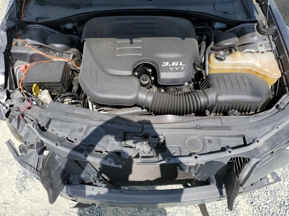 300 2019 Glove Box 5020395