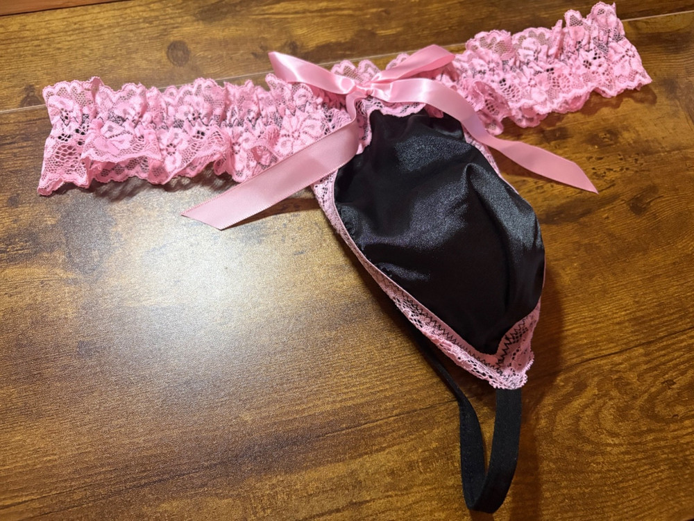 🩷🖤MENS pink & black sissy ruffled g string panties🩷🖤