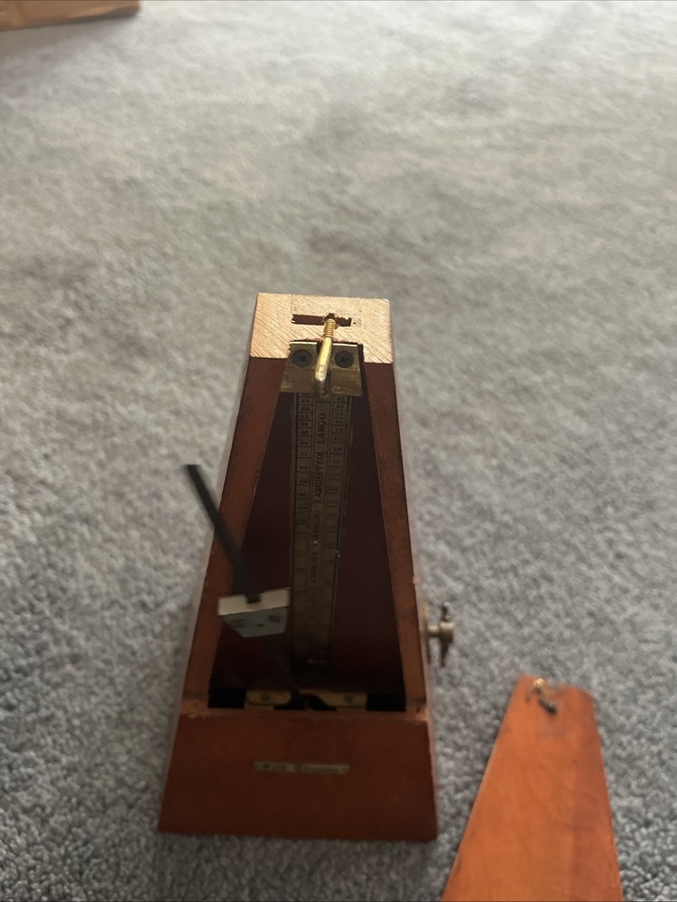 Seth Thomas METRONOME-7 ~ Wood Case, Wind Up ~ Working - Top Missing