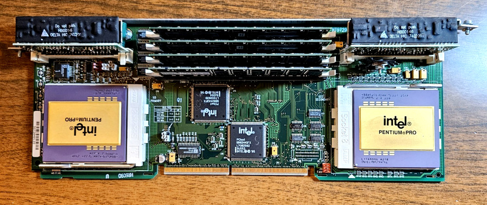 VINTAGE HP NETSERVER 2 x PENTIUM PRO 200Mhz SEQuential # PROCESSORS 2GB REG  RAM