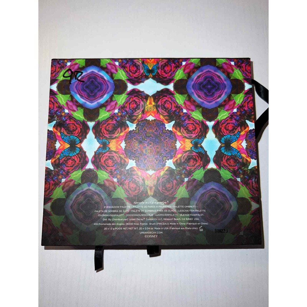 Disney Urban Decay Alice Through the looking glass bundle.