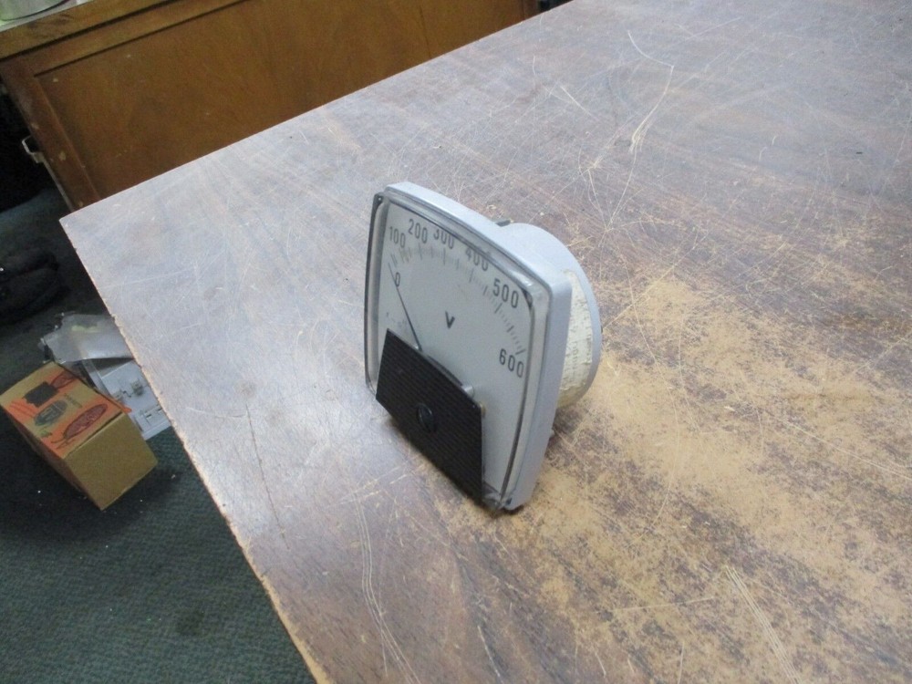 Yew AC Voltmeter 250344SJSJ7 Range: 0-600V Used