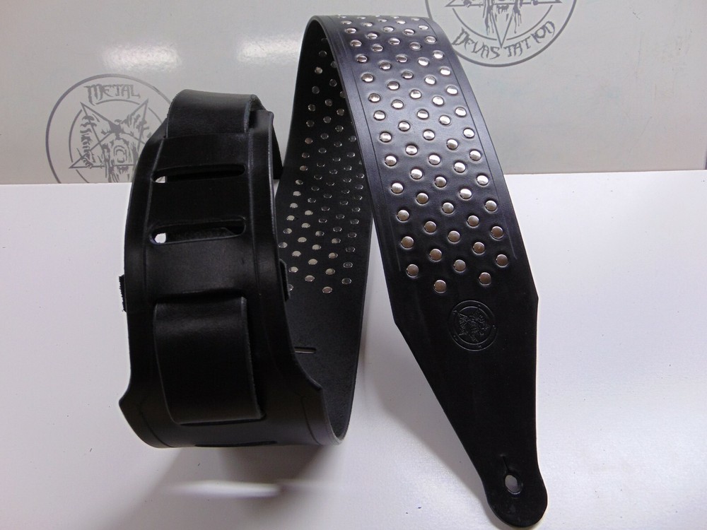 RANDY RHOADS.. LEATHER GUITAR STRAP CHROME RIVET .(MDLS0168)