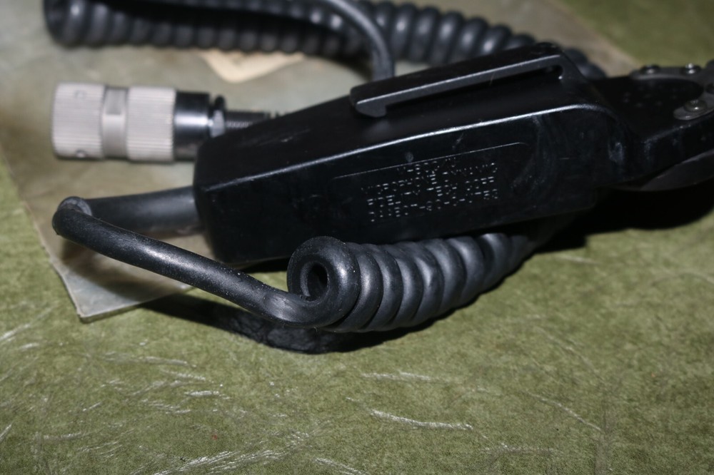 NOS USGI Radio dynamic microphone handset M-80 C/U