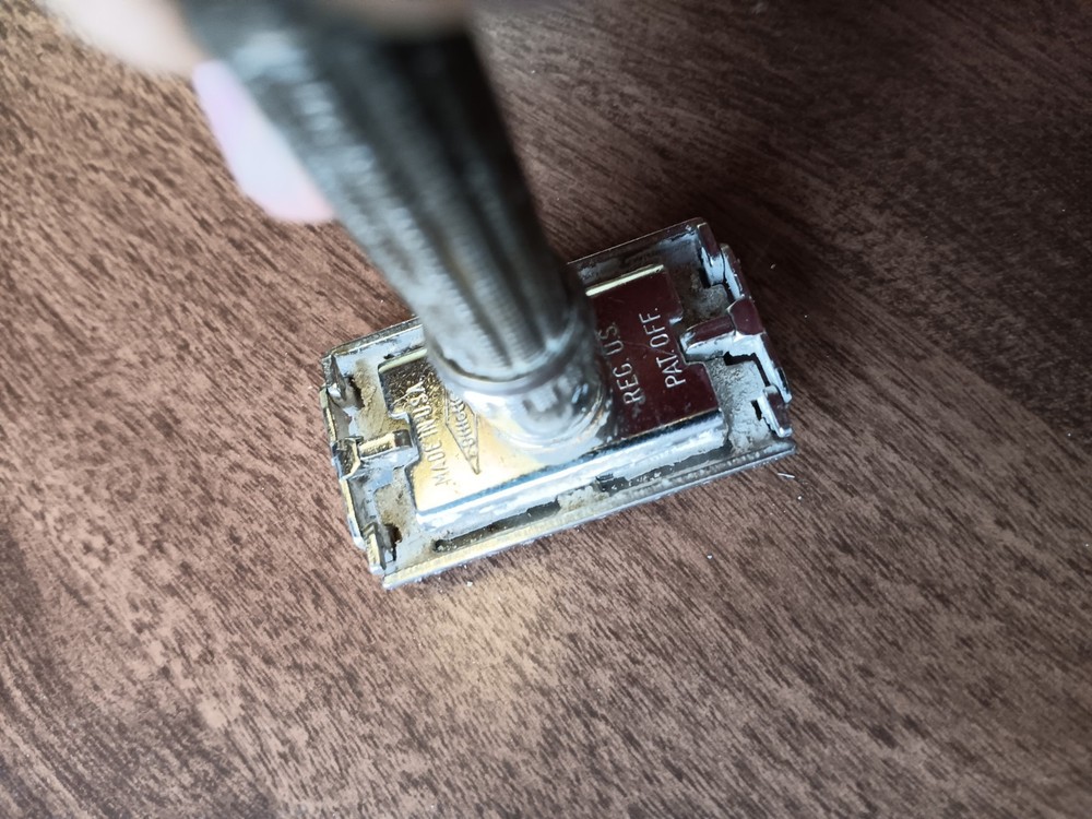 1963 Gillete Adjustable Safety Razor I-2