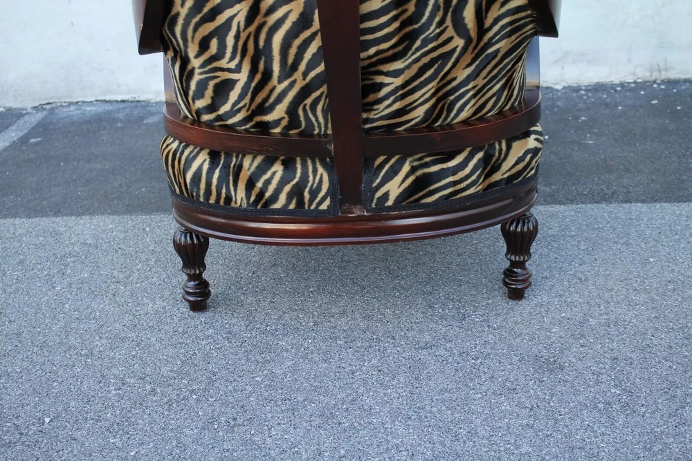 Charming Regency Style Maple Chaise Longue, New Upholstery