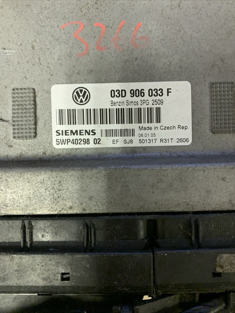 VW POLO Engine Control Unit ECU 03E906033F