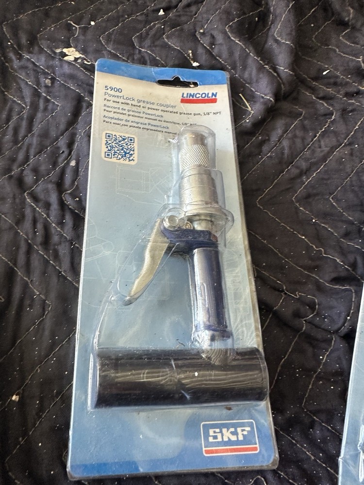 Lincoln 5900 PowerLock Grease Coupler