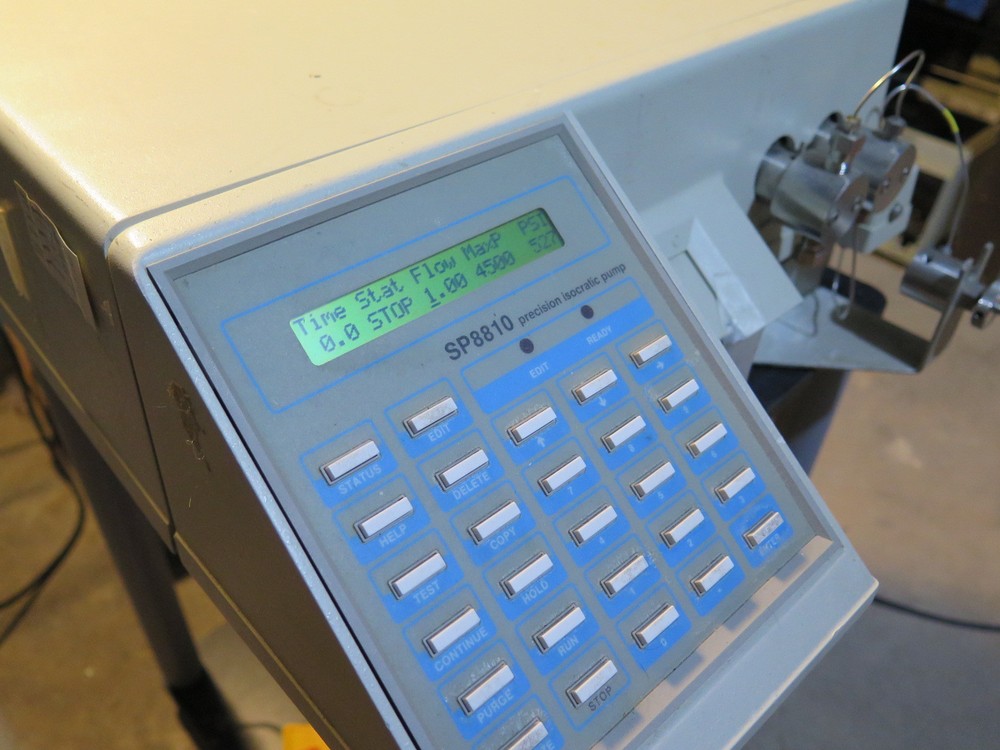 Spectra-Physics SP8810 Precision Isocratic HPLC Pump
