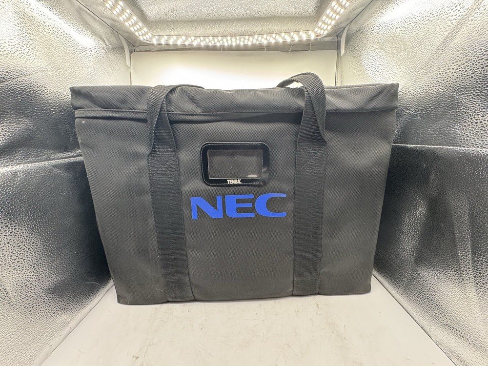 NEC MultiSync MT800 TFT LCD Projector Powers On W/Remote , Cables And Carry Bag