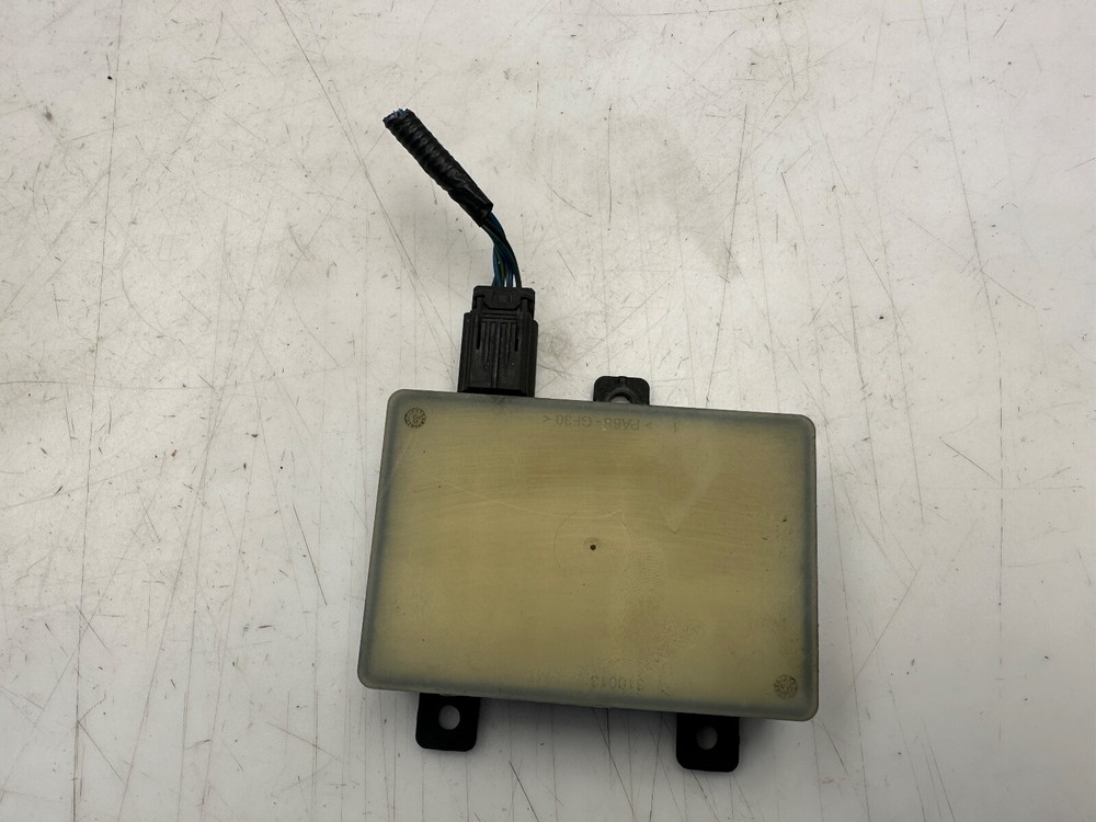 2016-2020 JAGUAR XE XF F-PACE REAR LEFT / RIGHT BLIND SPOT SENSOR CONTROL MODULE