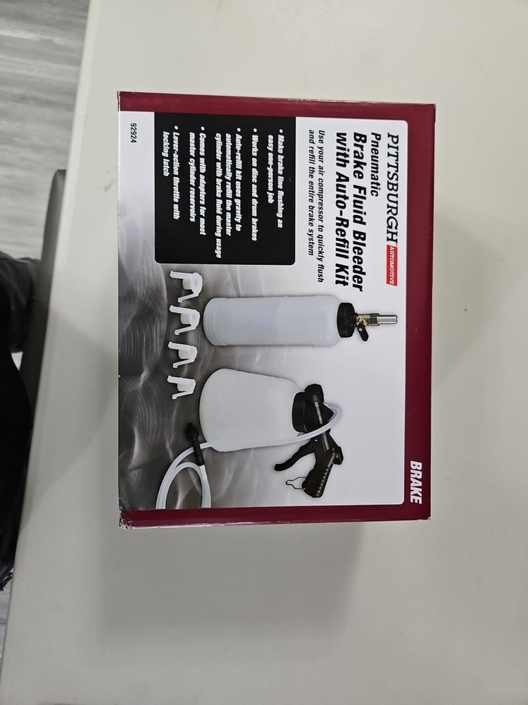 Pittsburgh - Pneumatic Brake Fluid Bleeder Kit