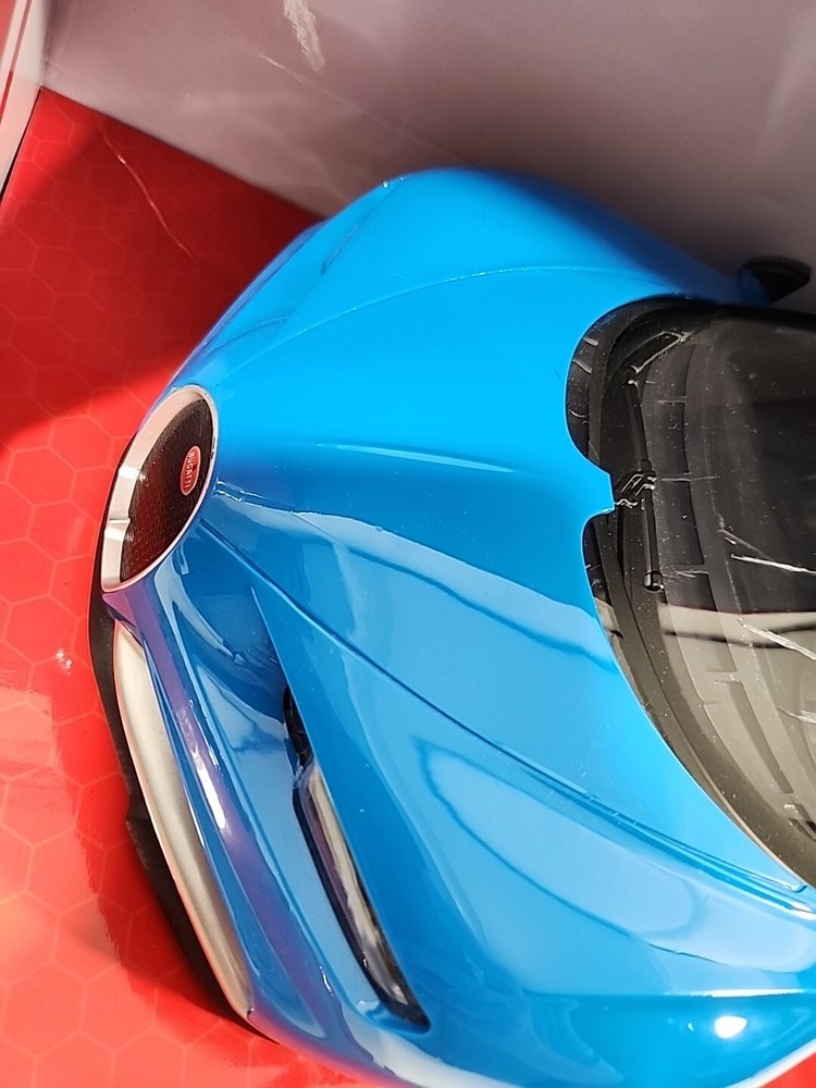 WORLD TECH TOYS Bugatti Chiron - 1:14 Scale Cracked Windshield