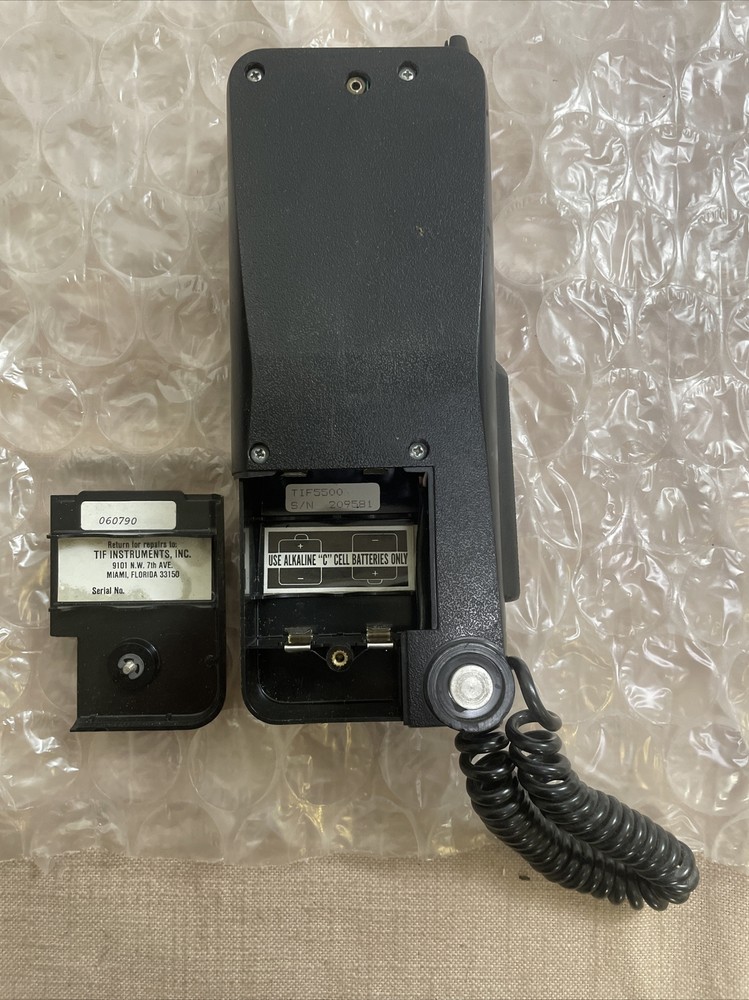 Vintage TIF 5500A MicroPump Automatic Halogen Leak Detector *With Case & Manual!