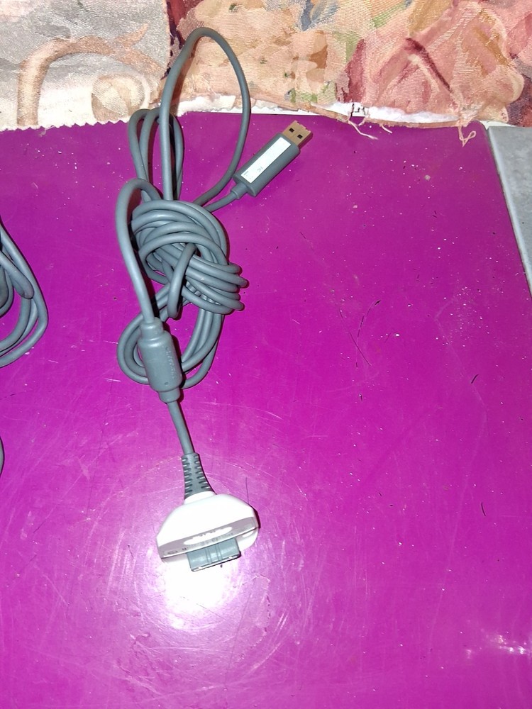 Microsoft Xbox 360 Charge and Play USB Cable Lot Gray 8ft Controller Clips