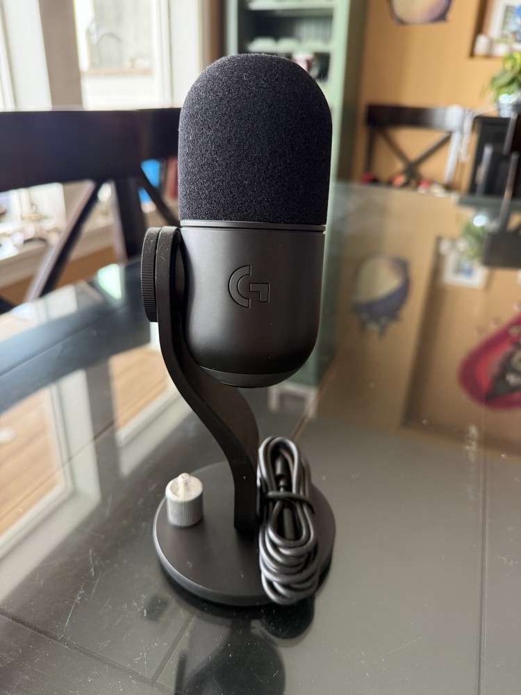 Logitech Yeti GX Dynamic USB Gaming Microphone with LIGHTSYNC RGB, Black