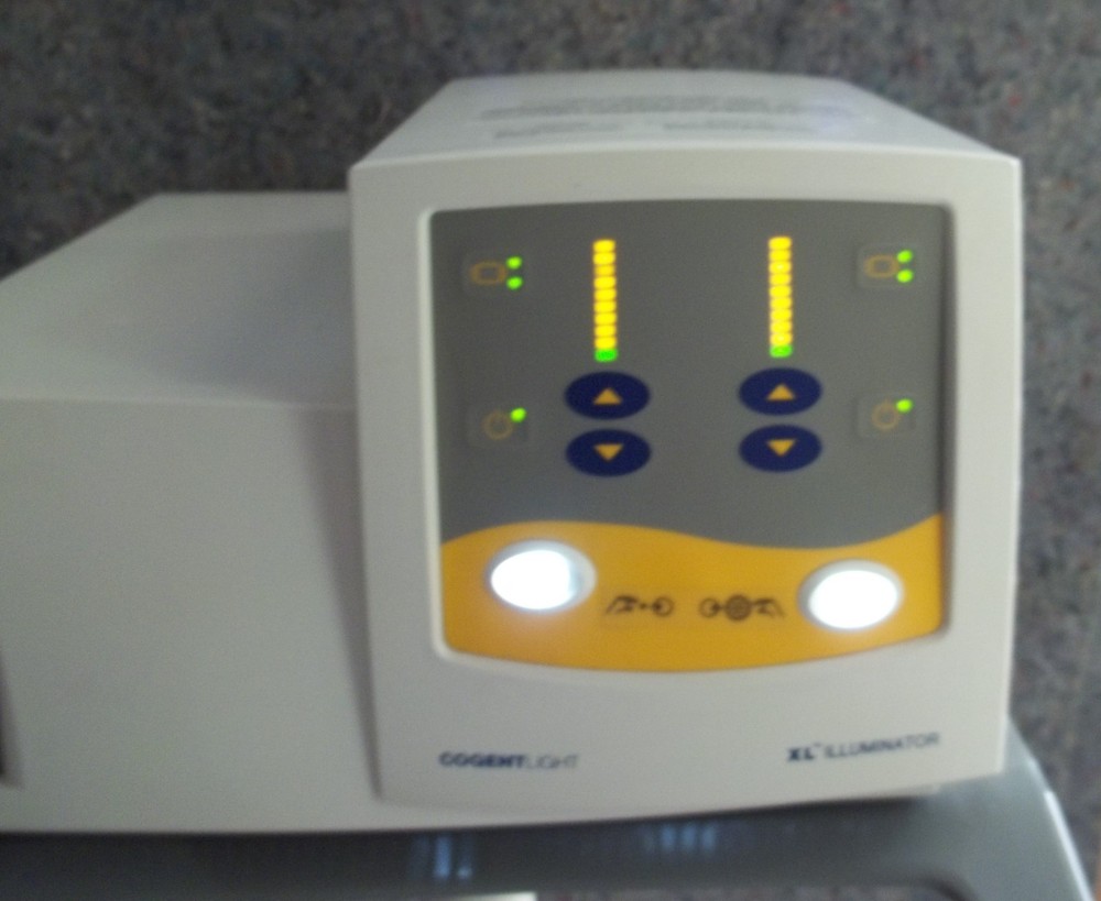 Cogent A1-90093-D XL Illuminator Light Source Headlight Light cable Accessories