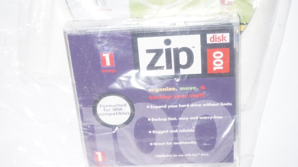 -=NEW=-=SEALED=-IOMEGAWARE 1.1.3 SOFTWARE+SEALED ZIP100 DISK+OPENED ZIP 250 DISK