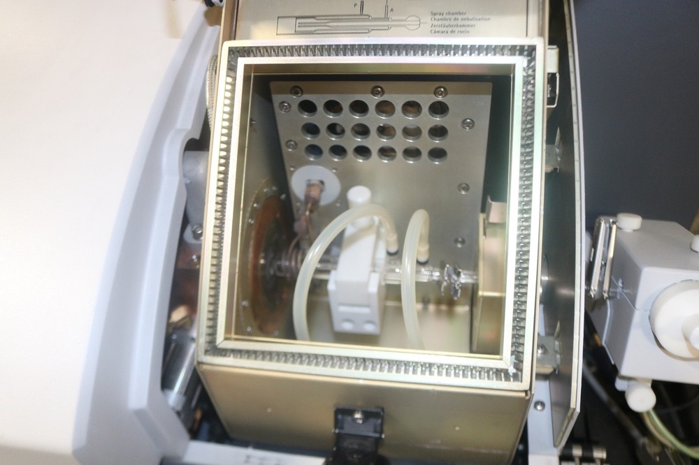 VARIAN ICP MS Mass Spectrometer 810-MS EXCELLENT CONDITION