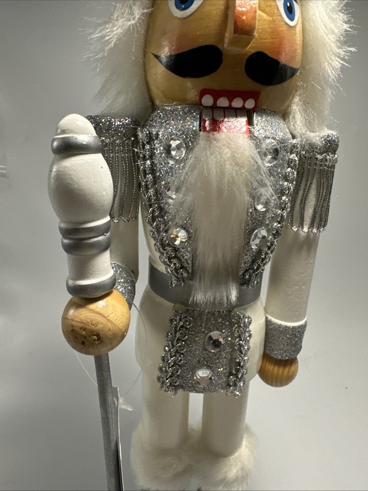 #F8- 15" white King Nutcracker with silver sparkle and rhinestones