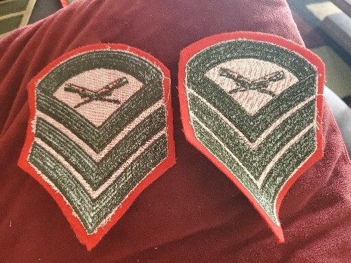 USMC Marines Gunnery Sergeant E7 Chevrons Patch set green/red.