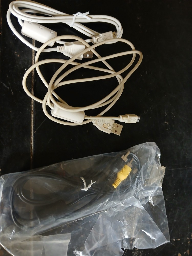 Canon PowerShot SD750 Digital Elph Camera