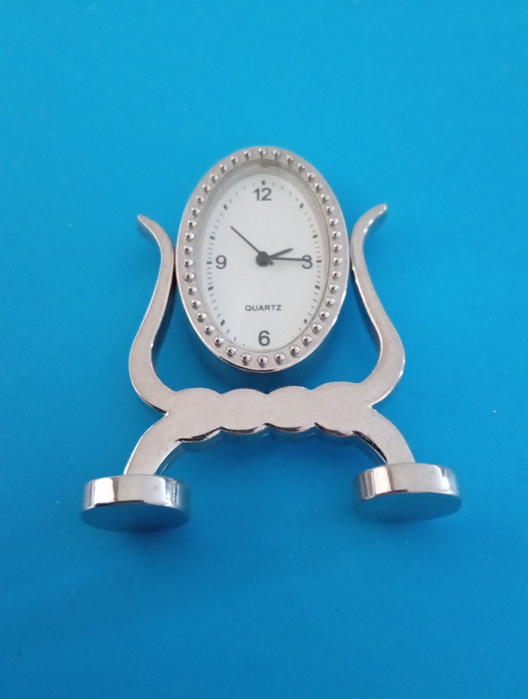 Miniature Novelty Clock