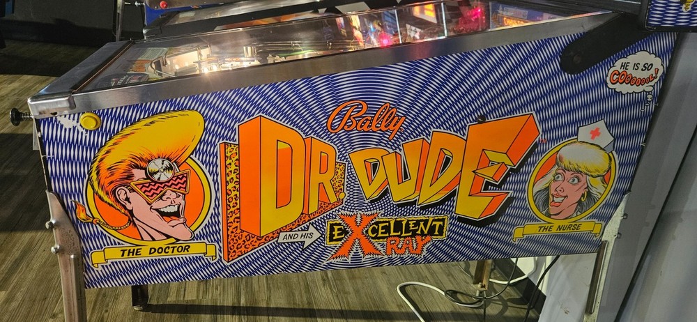 DR. DUDE Pinball Machine - Bally 1990 - 2477