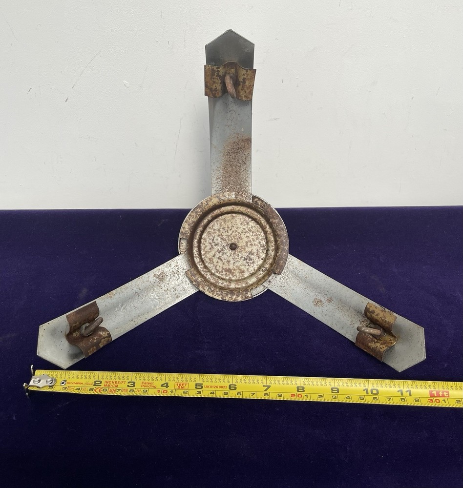 Art Deco Clam Shell Ceiling Light Metal Frame Fitting