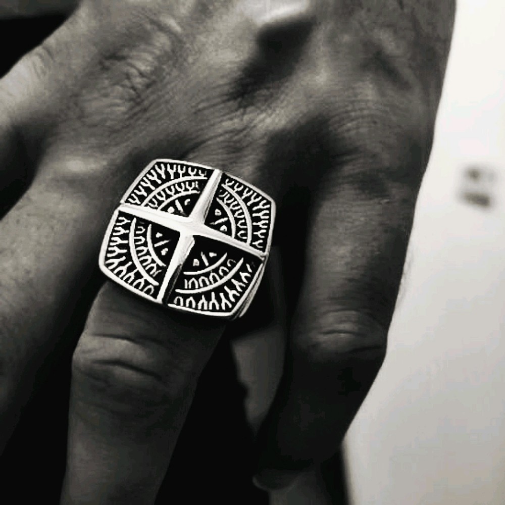 Viking Ring Compass
