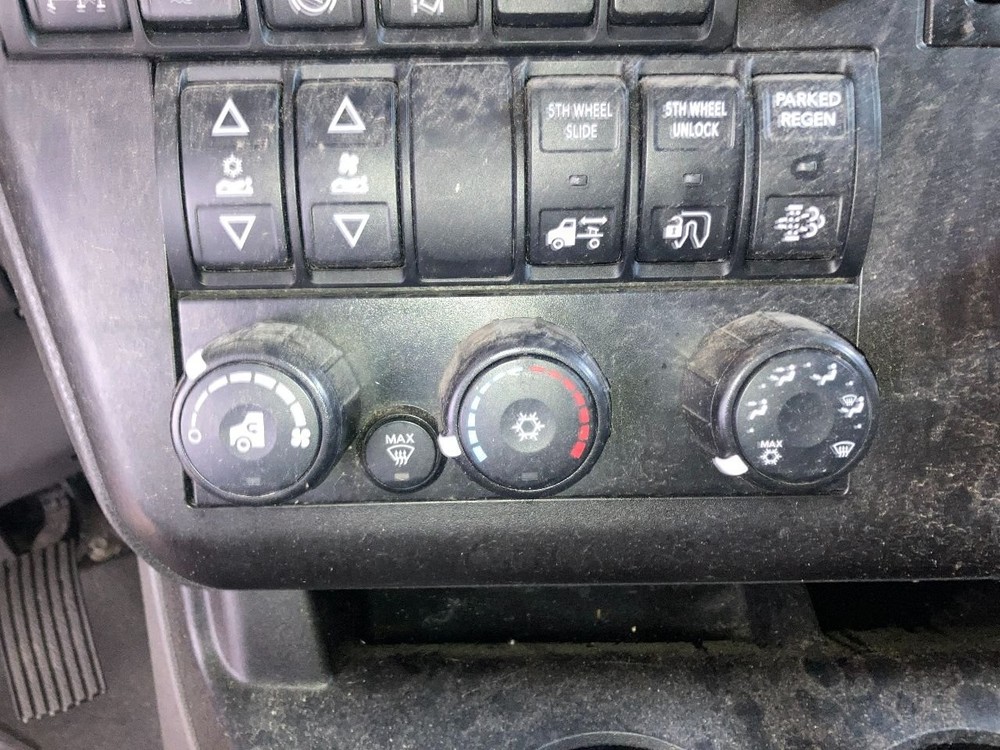 2016-2027 International LT Heater A/C Temperature Controls - Used