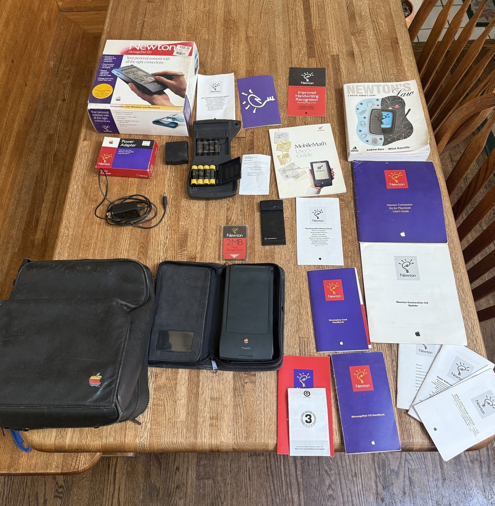 Apple Newton MessagePad 110 working - Includes original box, materials + Extras