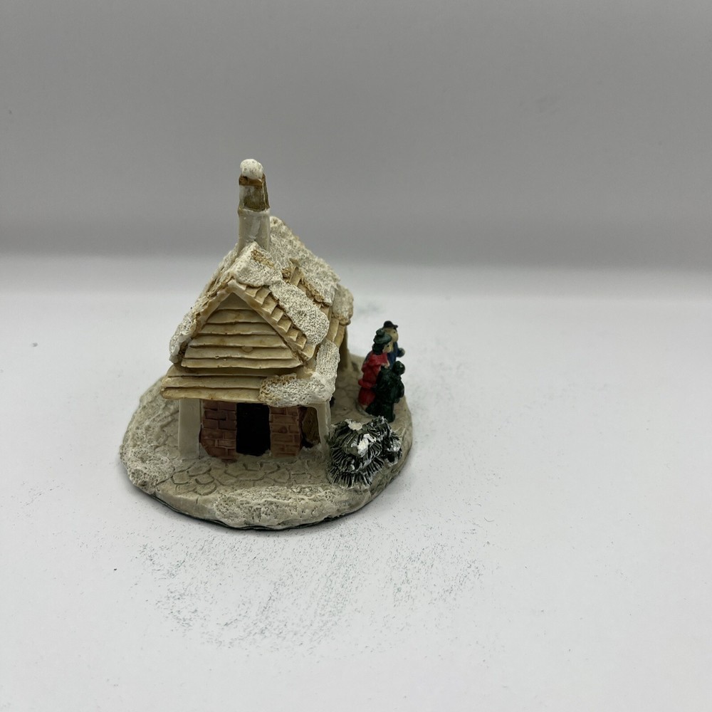 Village Collectibles Windsor Collection