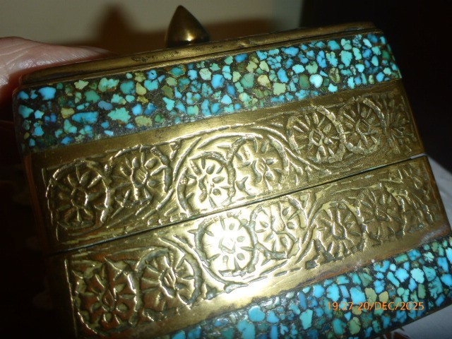 Antique Turquoise Chip Mosaic On Brass Rectangular Hinged Double Box Tea/Snuff
