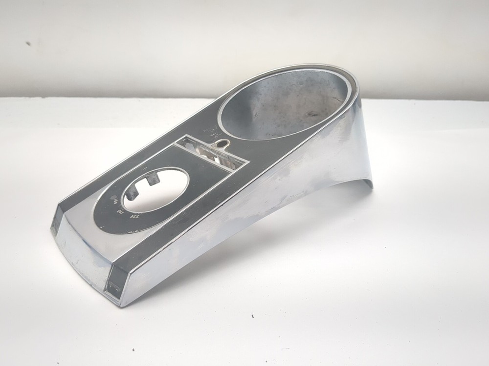 07-17 Harley Davidson Softail Deluxe FLSTN Front Dash Console 71273-00A