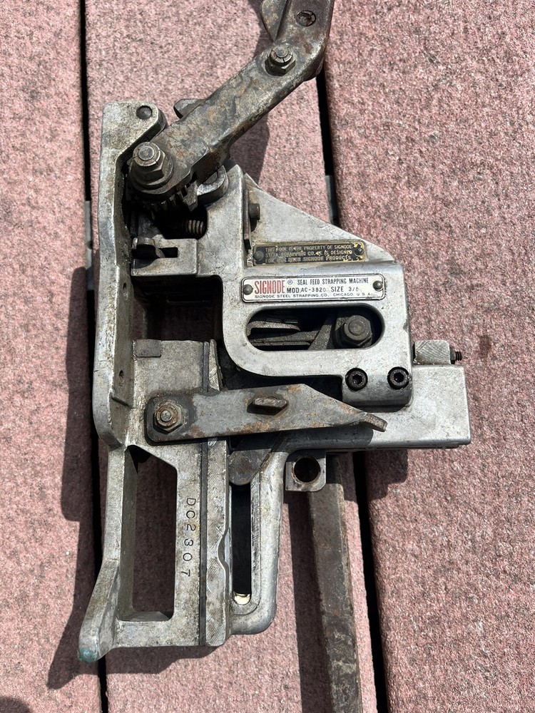 Signode AC-3820 Seal Feed Strapping Machine 3/8"