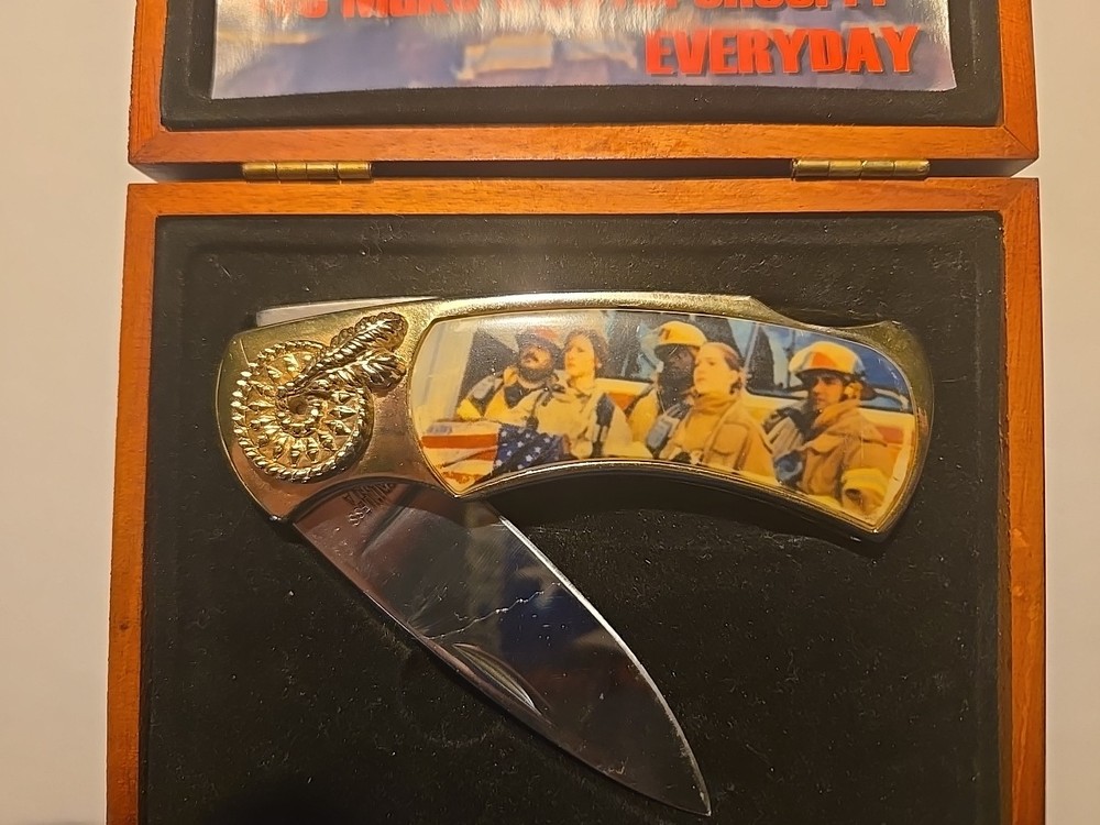 Firefighters 9/11 Commemorative Knife